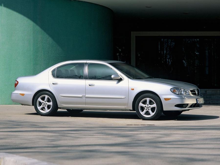  Nissan Maxima QX 2000 года  (фото 11 из 29)